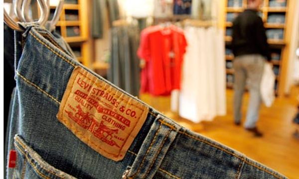 Levi Strauss 's recycled water jeans production