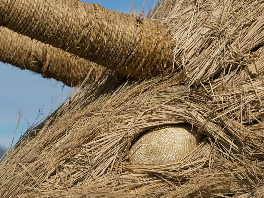 Rice-straw sculpture at ware festival  7
