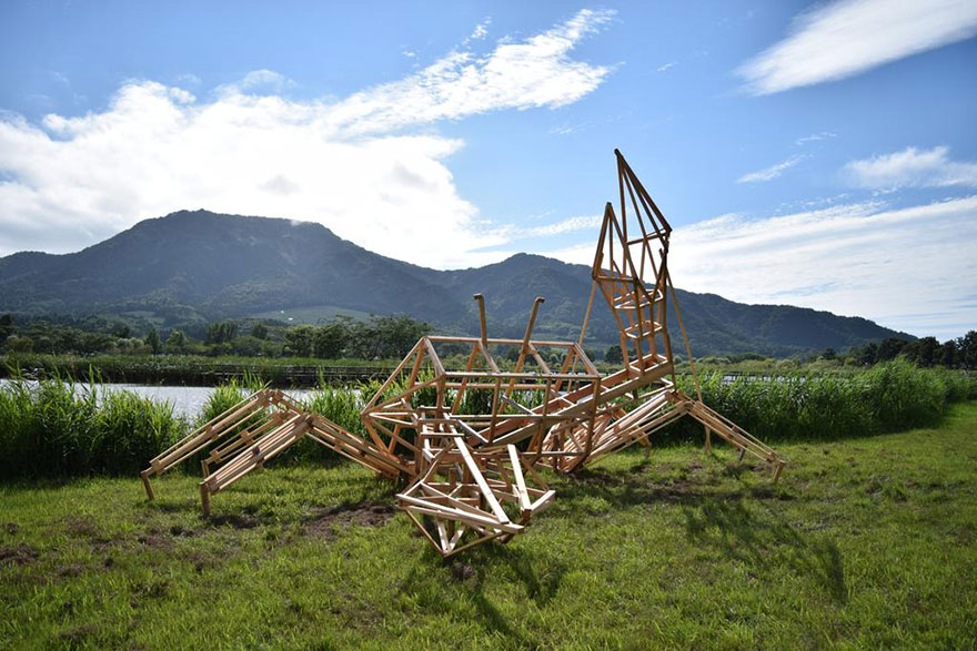 Rice-straw sculpture at ware festival  8