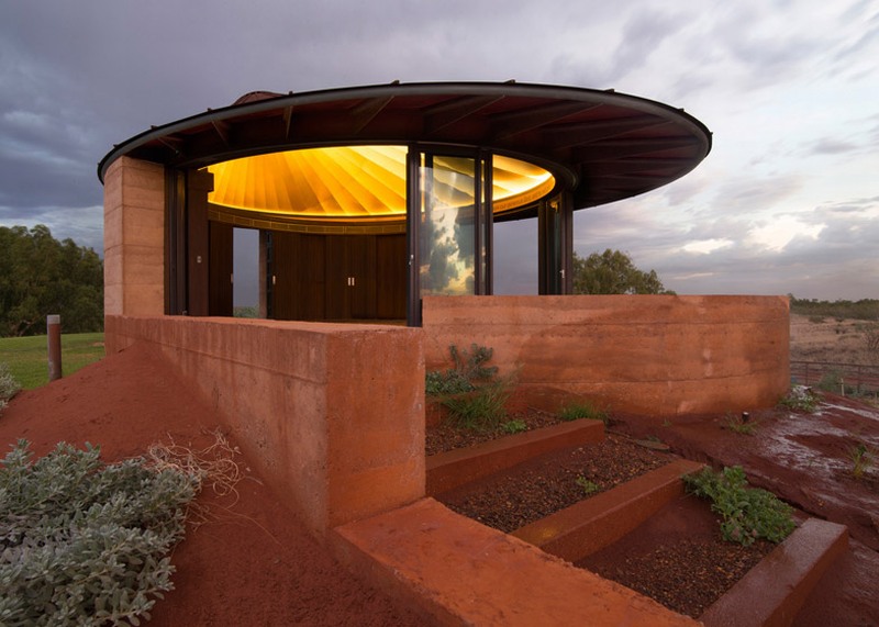 Sustainable rammed earth wall residences by Luigi Rosselli Architects  9