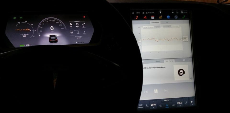 Tesla-autopilot-7.0