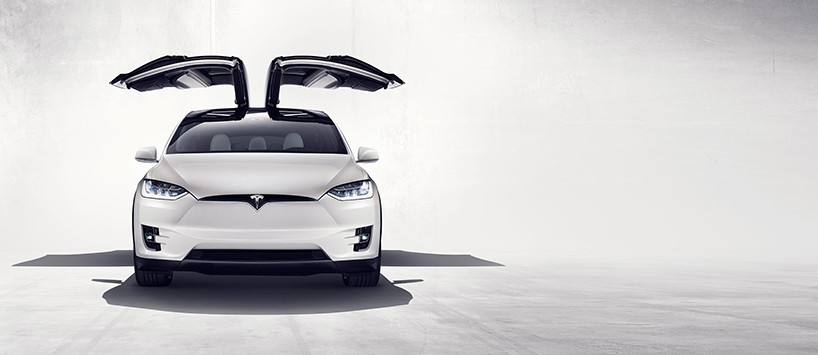 Tesla electric suv model x 7