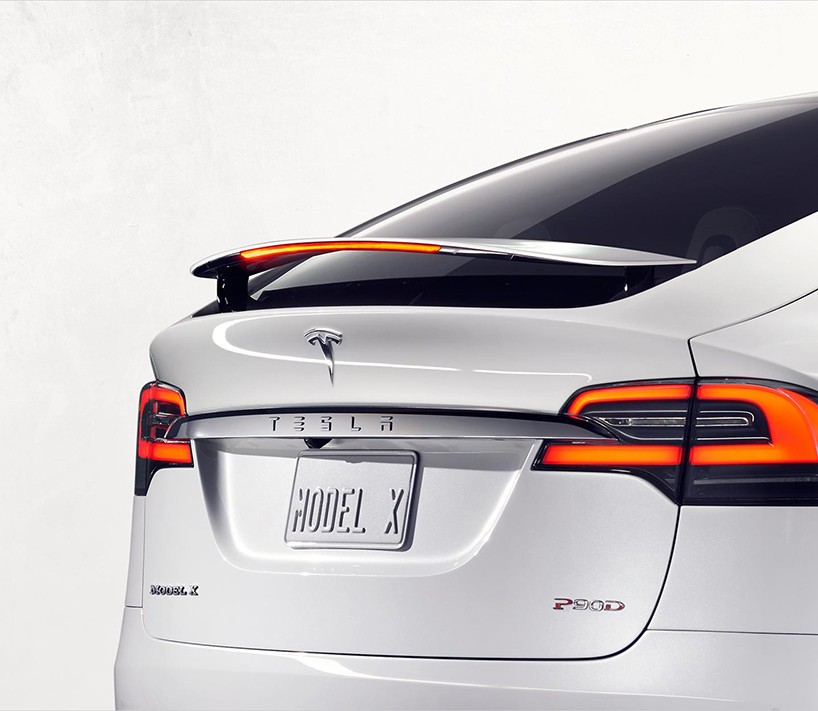 Tesla electric suv model x 8