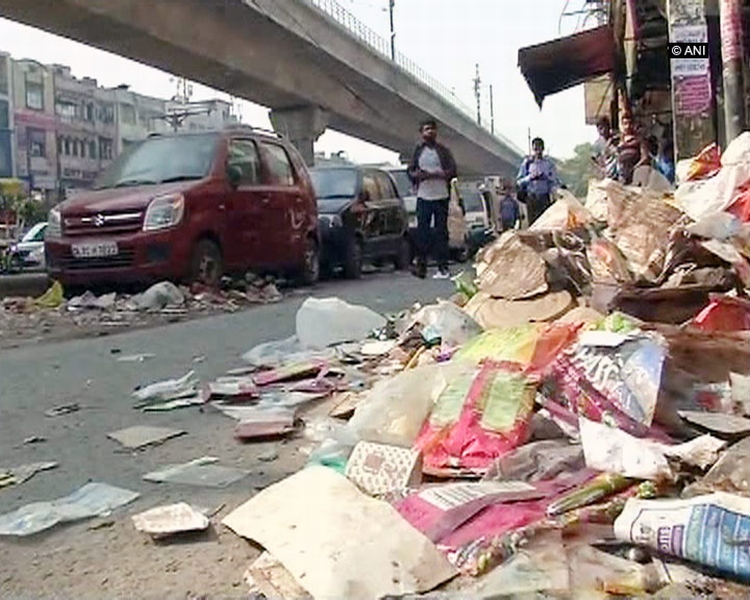 Delhi garbage crisis in pictures