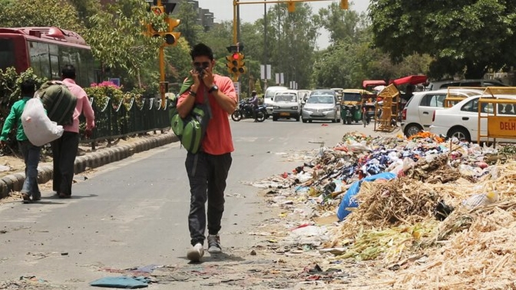 East Delhi Garbage crisis pictures 4