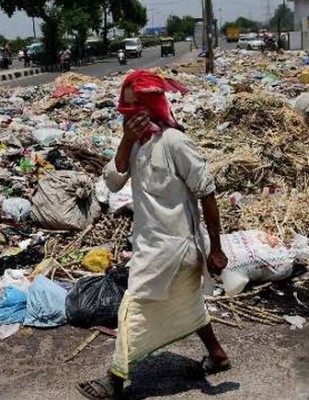 delhi-garbage-crisis-1