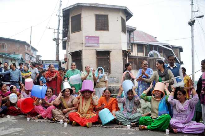 Women Protesting against water-shortage in Shimla, Himachal Pradesh