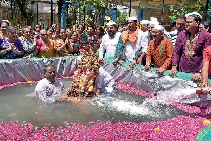 Ganesh Chaturthi: People are Opting for Eco-friendly Idols of Bappa in Order to Save Environment