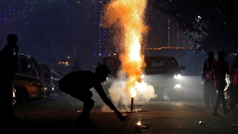 India Warns Agencies on Smuggling of Hazardous Chinese Firecrackers Ahead of Diwali