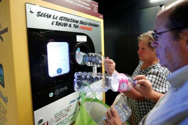 Free Metro ickets for plastic bottles in Rome