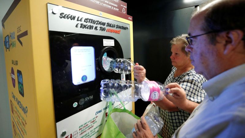 Free Metro ickets for plastic bottles in Rome
