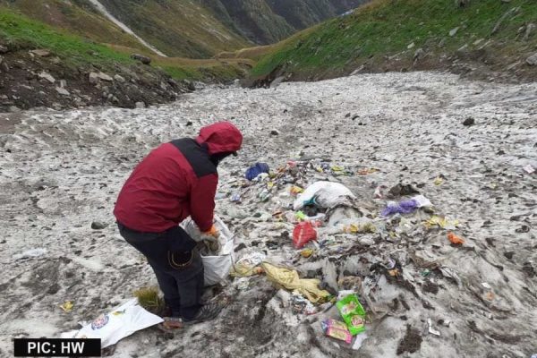 Shrikhand Mahadev Cleaning Campaign by IMF