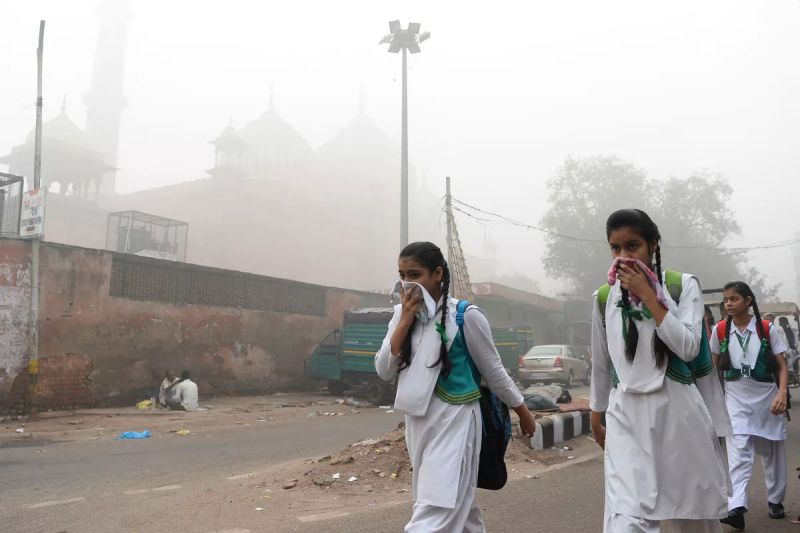 Poison in the Air: Depressing Story of Slow Death of Delhi Owing to Air Pollution
