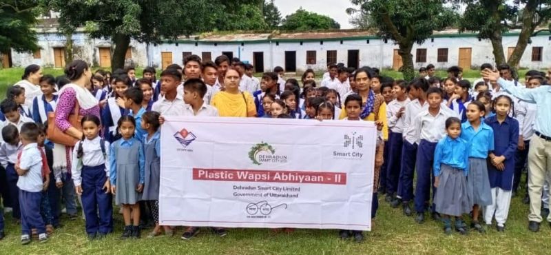 Students in Dehradun Fight Single-Use Plastic through ‘Plastic Wapsi Abhiyan’