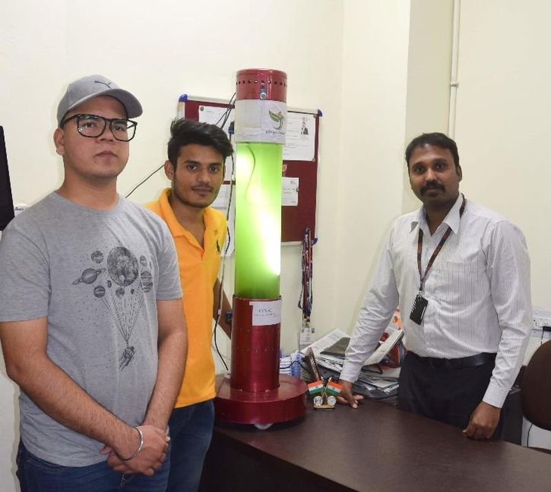 Student Researchers Developed Algae-Based Air Purifier
