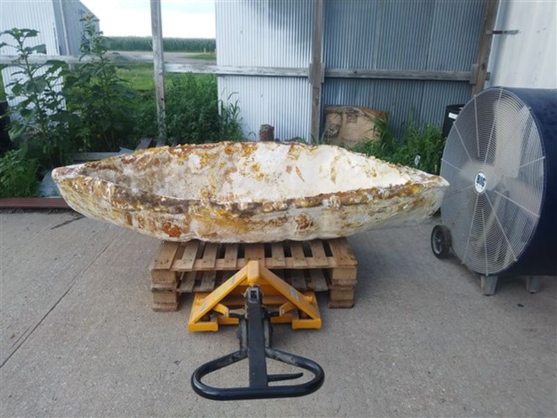 Nebraska Student Builds Canoe Out of Mushroom Roots