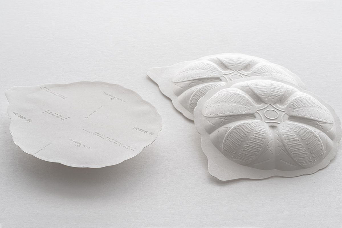 Pearl Paper Pod Packaging to Reduce Plastic Waste from Beauty Industry
