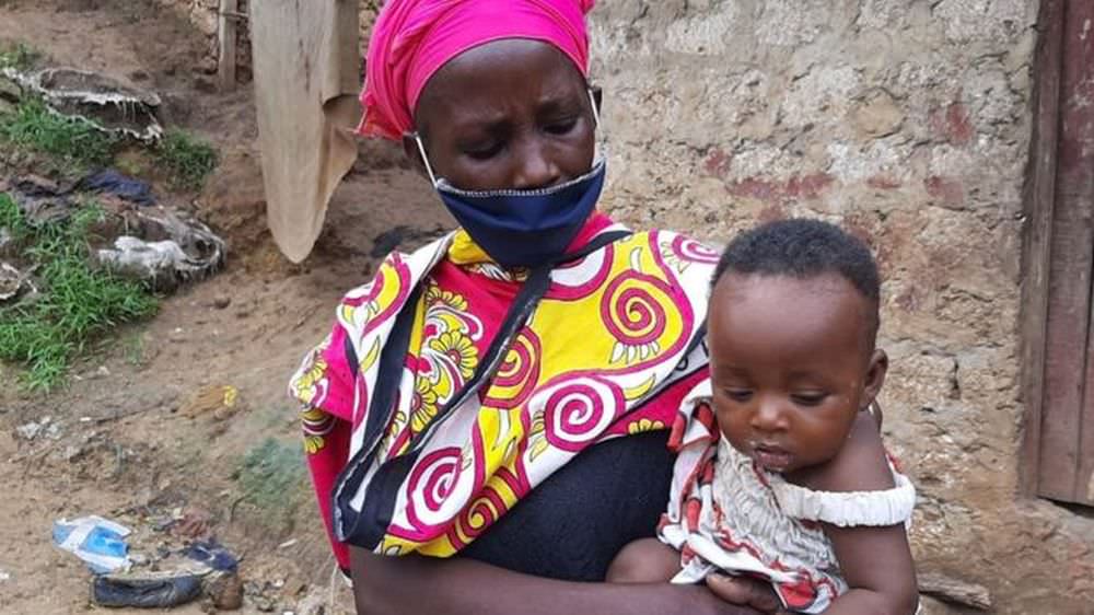 Poverty-Stricken Mother Boils Stones to Make Hungry Children Stop Crying