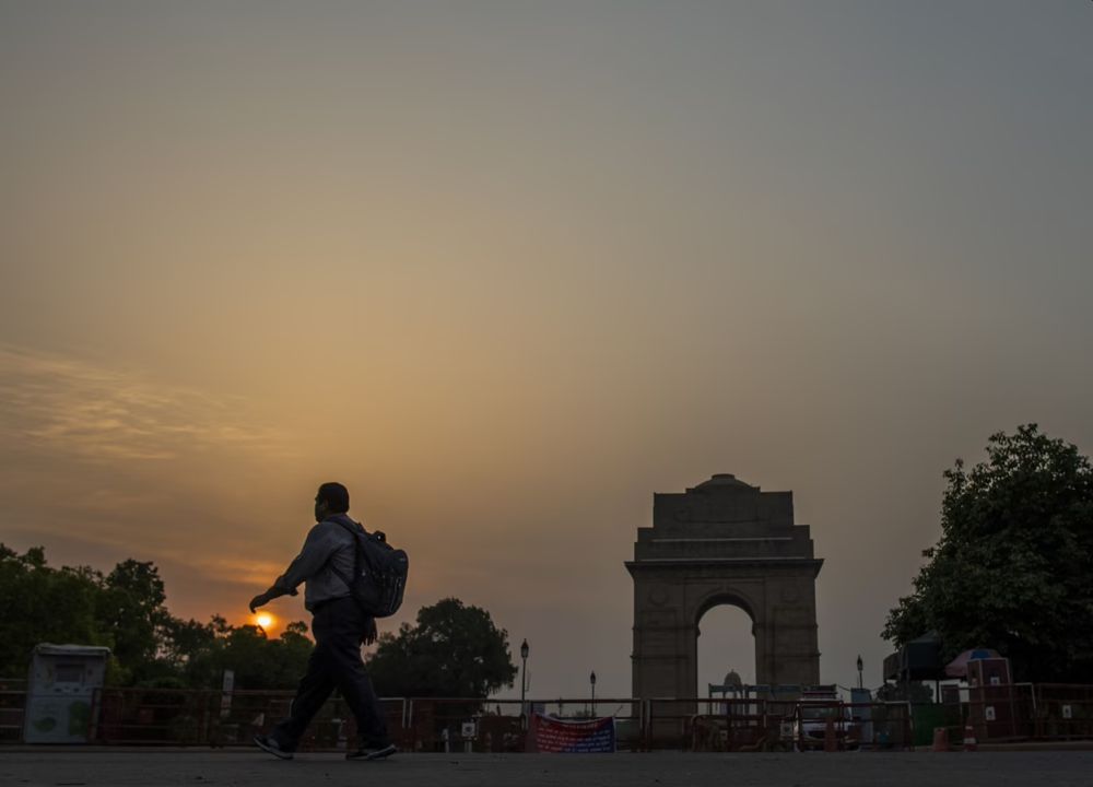 Air Quality in Delhi Plunges as Stubble Burning Season Begins