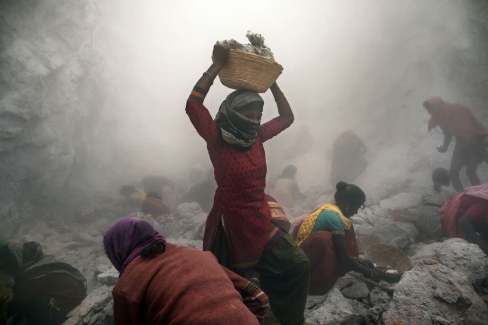 Illegal Mica Mining Continues Unabated in Jharkhand, Causing Death and  Disease – The Wire Science