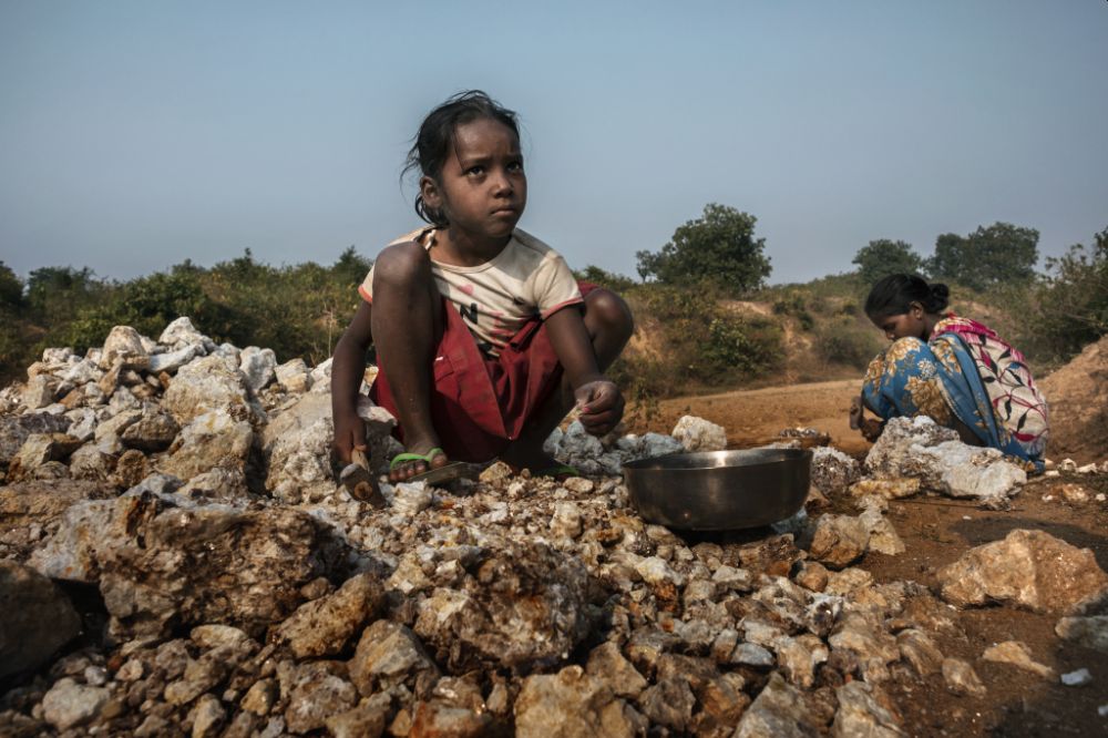 Illegal Mica Mining Continues Unabated in Jharkhand, Causing Death and  Disease – The Wire Science