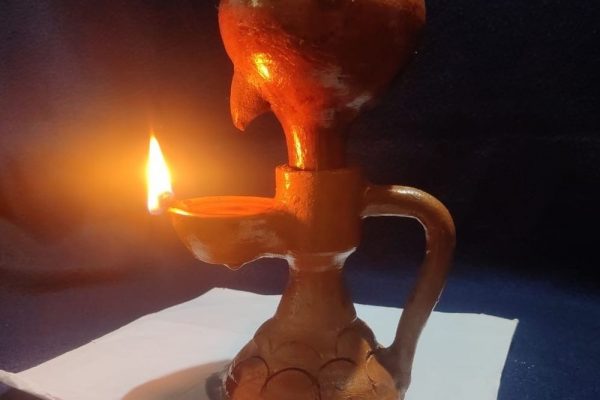 Chhattisgarh Potter Makes Magic Lamps That Can Burn All Day Long