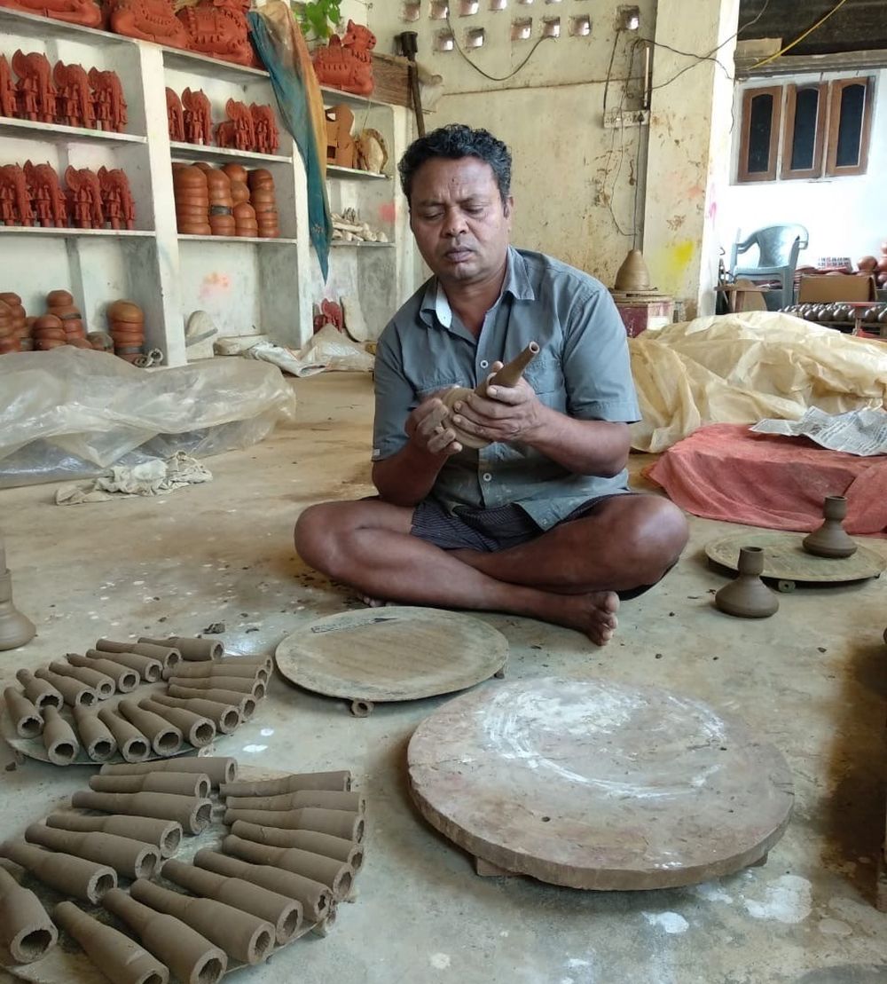 Chhattisgarh Potter Makes Magic Lamps That Can Burn All Day Long