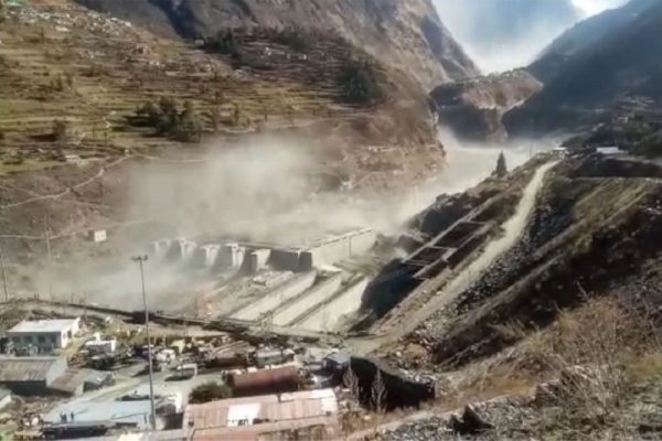 Huge Flood after Uttarakhand Glacier Breaks Off, 14 Dead, 170 Missing