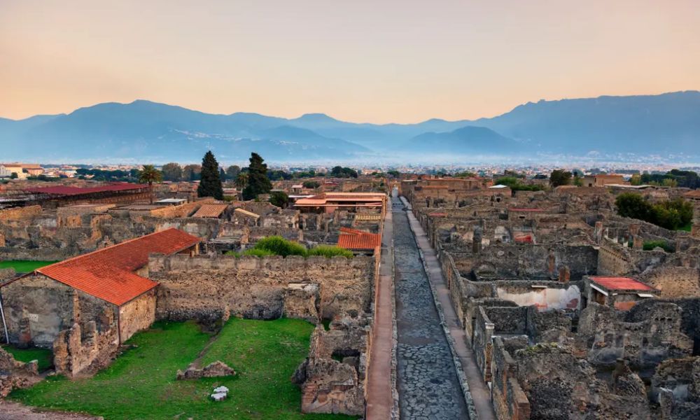 Hellish Demise and Unearthing of the Buried City of Pompeii