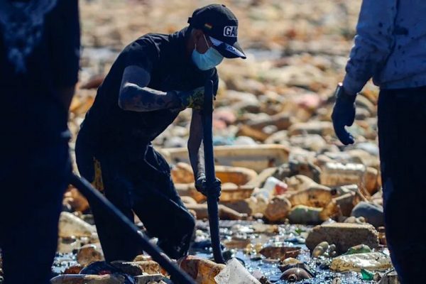 Bolivia's Uru Uru Lake is now a Plastic Wasteland