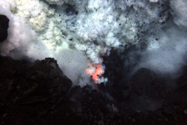 Explosion_near_summit_of_West_Mata_submarine_volcano