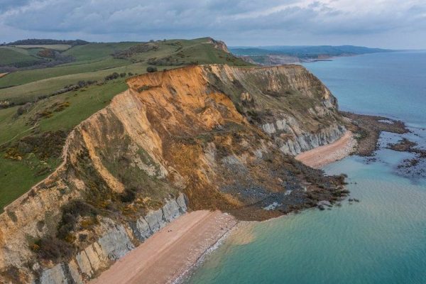 Jurassic Coast Sea Cliff Collapses in UK, Biggest Rockfalls in 6 Decades