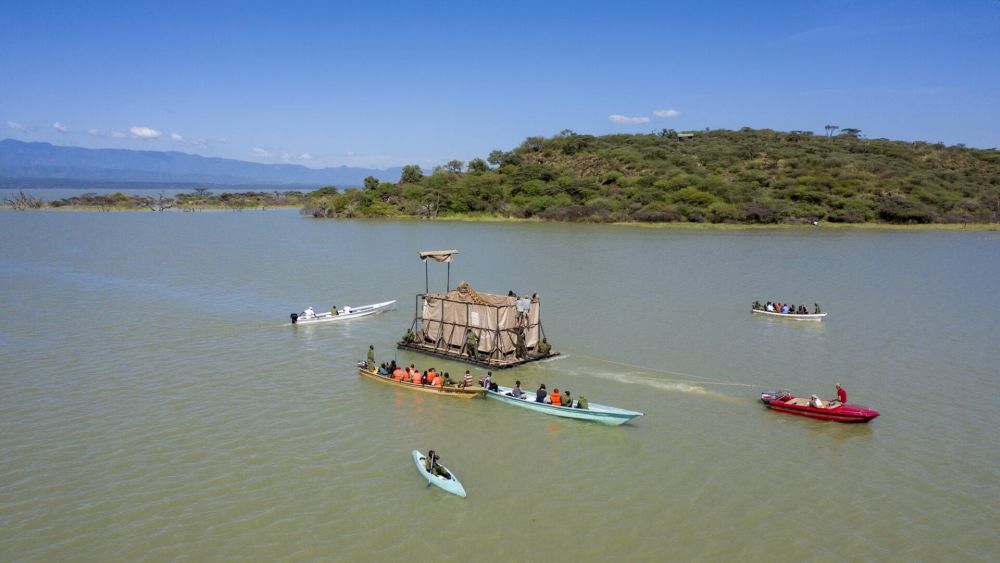 Successful Rescue of Stranded Giraffes on Island in Kenya’s Lake Baringo