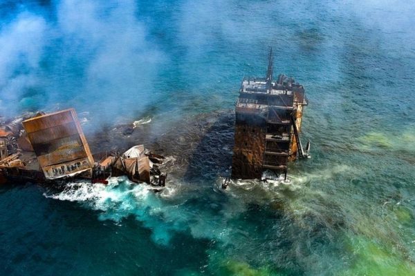 Cargo Ship carrying tons of Chemicals Sinks off Sri Lanka