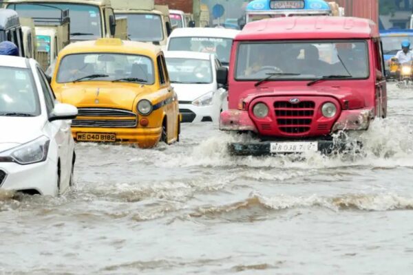 Heavy Rains cause Flash Flooding in the Several Indian States