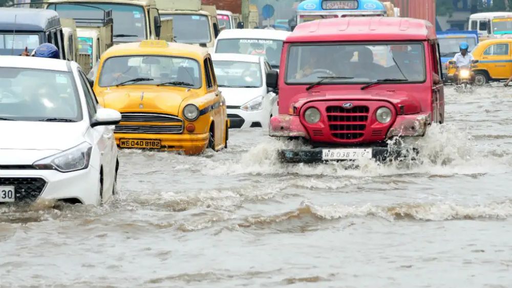 Heavy Rains cause Flash Flooding in the Several Indian States