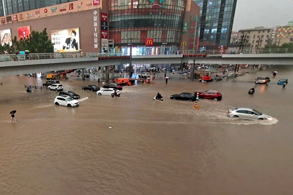 Death Count Rises as Thousands Evacuate to Safety amid Floods in China