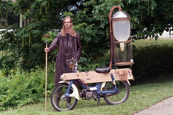 Dutch Student Modifies his Motorcycle to Run on Swamp Gas