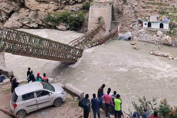 Landslide in Himachal’s Kinnaur kills 9 Tourists, Scary Visuals go Viral