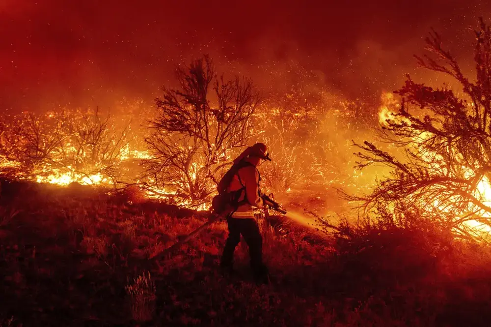 Severe Drought, Extreme Temperature Worsen California Wildfire 2021