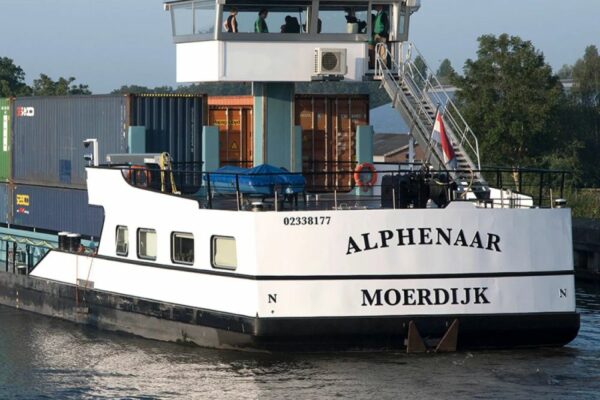 Emission Free Electric-Ship, Uses Swappable Containers as Batteries in Netherlands