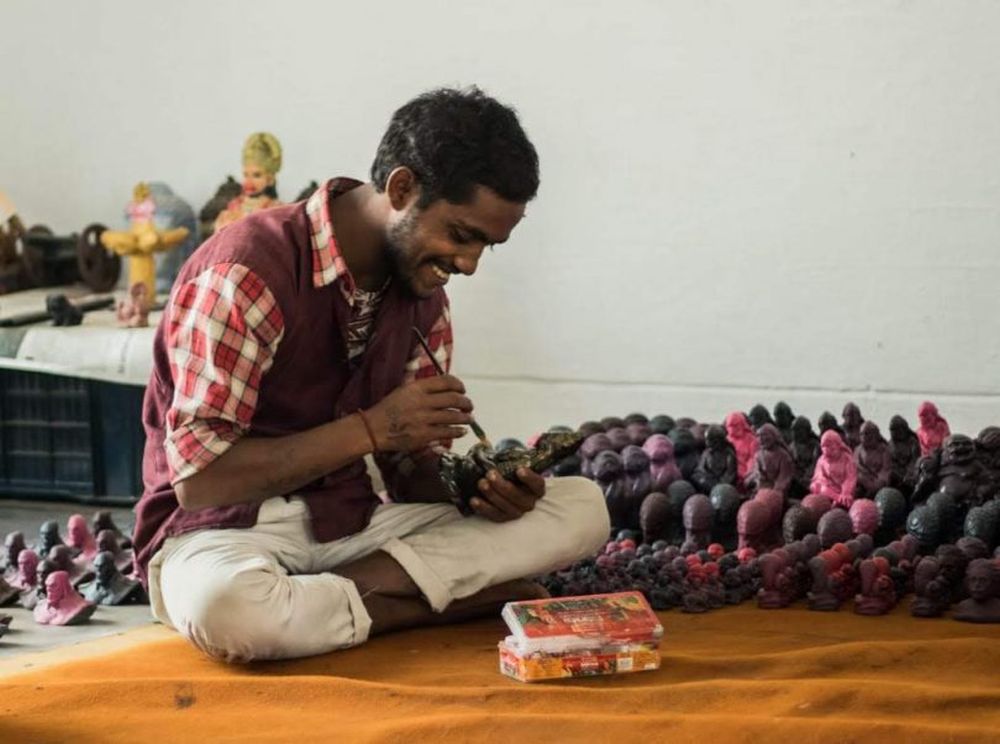 A Youngster Along With Prisoners is Empowering Environment by Recycling Temple Waste into Artifacts 