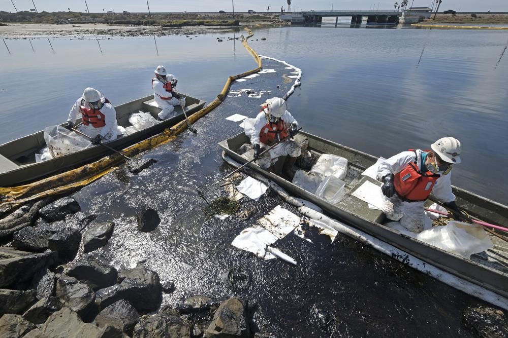 More Than 125,000 Gallons of Oil Spill off Coast in Southern California 