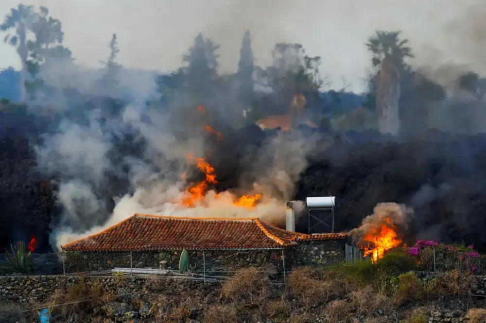 Continued Volcanic Eruption on Spain's La Palma Island (in Pictures)