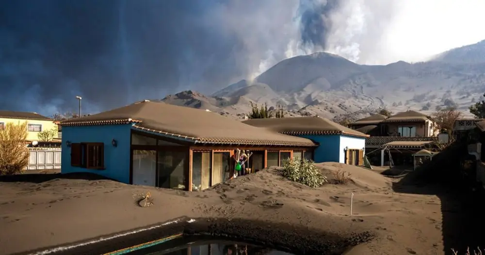 Continued Volcanic Eruption on Spain's La Palma Island (in Pictures)