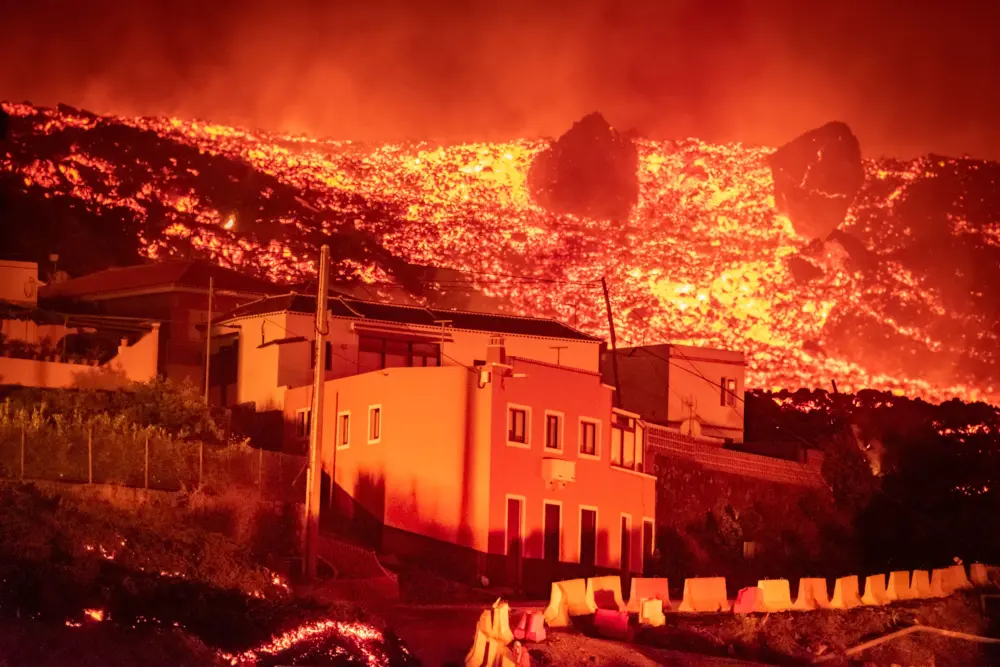 Continued Volcanic Eruption on Spain's La Palma Island (in Pictures)