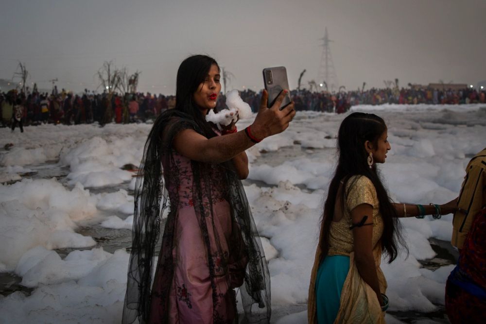 Pictures Explaining Reasons Behind Yamuna’s Foam-Filled Plight