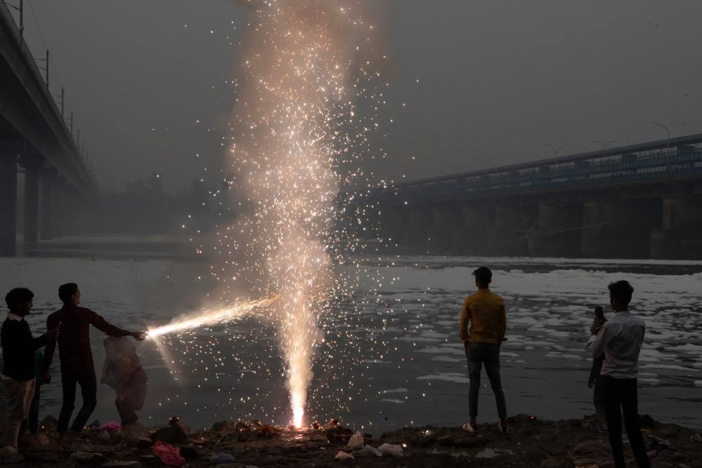 Pictures Explaining Reasons Behind Yamuna’s Foam-Filled Plight