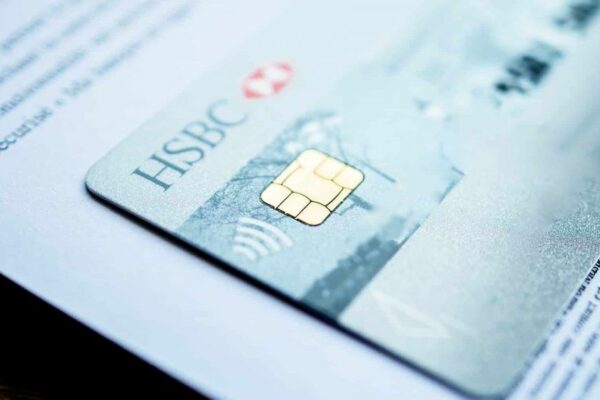Recycled plastic payment cards HSBC_compare banks