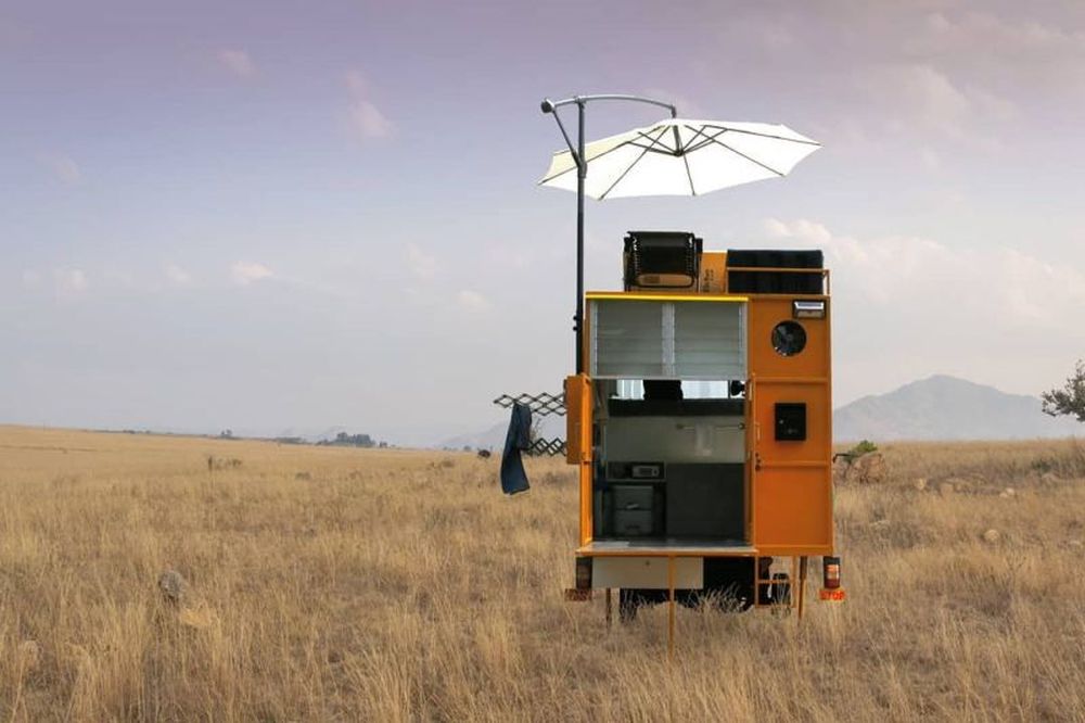 Meet Solo 0.1: Indian Architect Builds Portable House on Rickshaw's Top